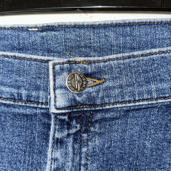 Lee Rider Capri Jeans Women’s Straight Leg Size 22W with Stretchable Waist - Picture 5 of 14